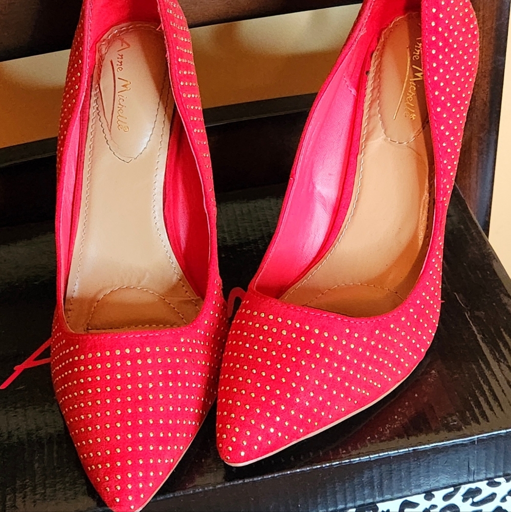 Shoes - Picture 2 of 3